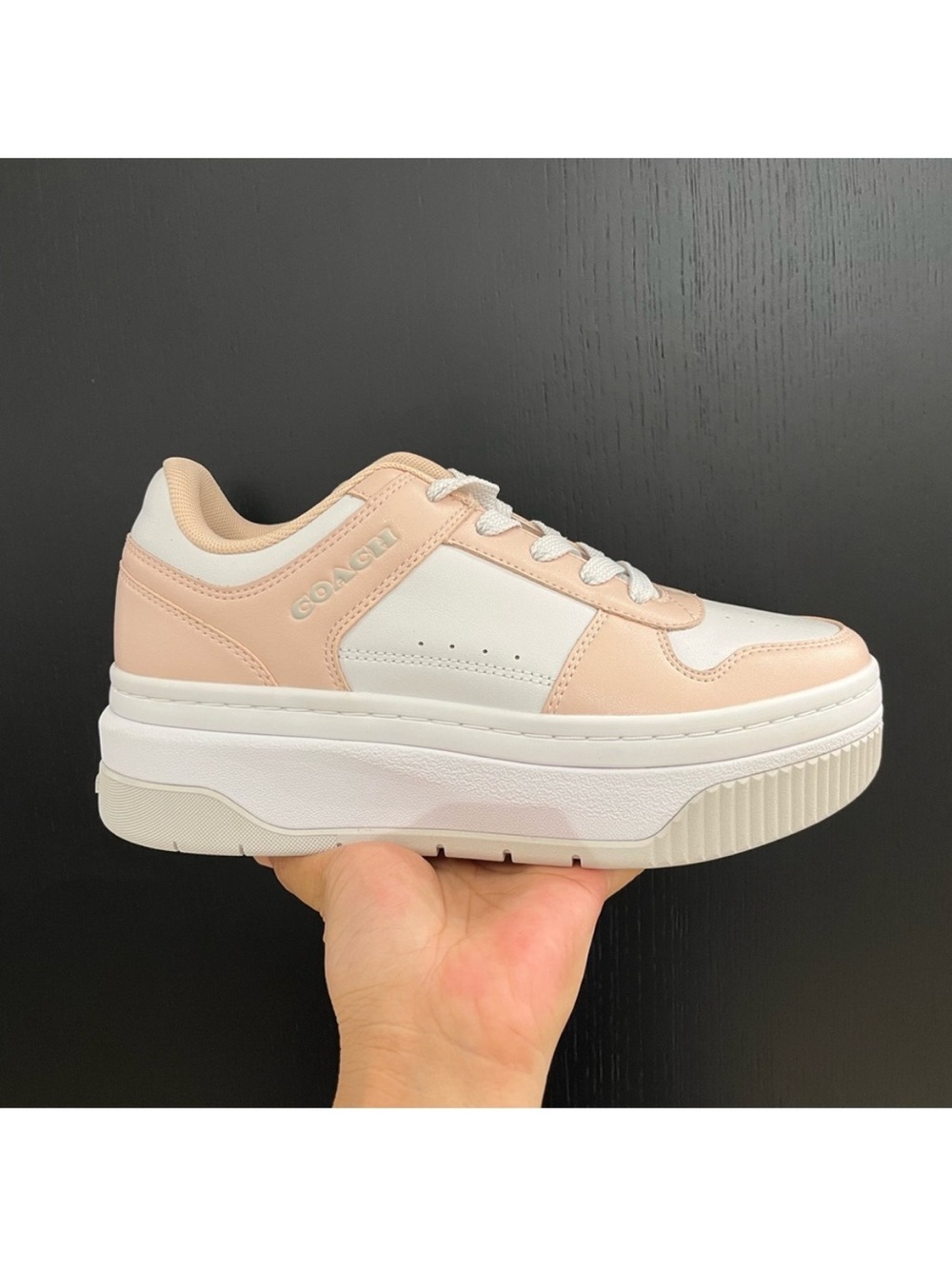 Coach Platform Sneaker
Women 9.0 US - Picture 8 of 14